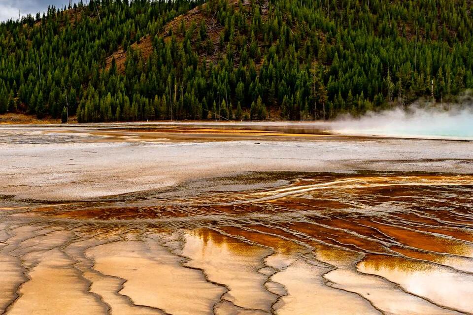 Yellowstone's hidden earthquake mystery