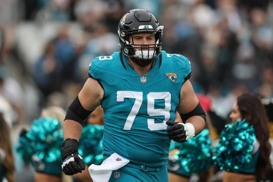 Jaguars swap Fortner for Khalen Saunders boost