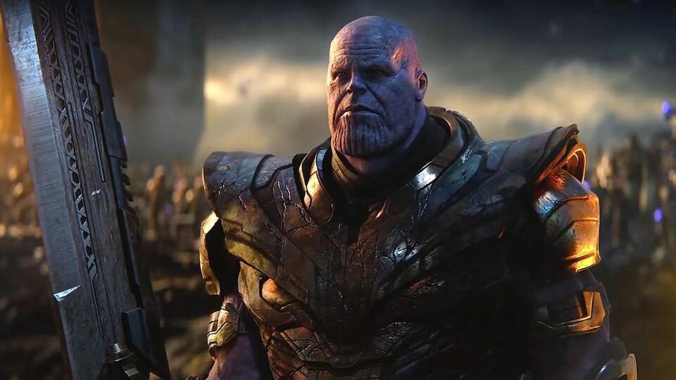 Magneto vs Thanos: Who Wins? 🤔
