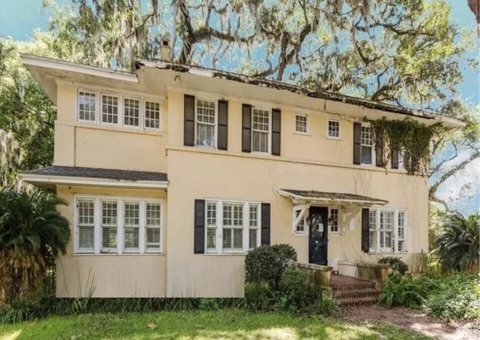Why Are So Many Homes for Sale in Vegas?