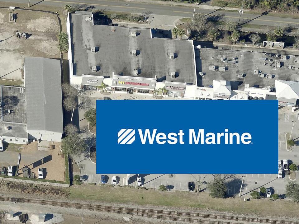 West Marine eyes move to Roosevelt Plaza