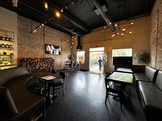 Ventura’s pizza spot locals can’t stop raving about