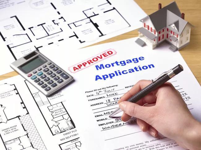 Is Now the Time to Buy a House?