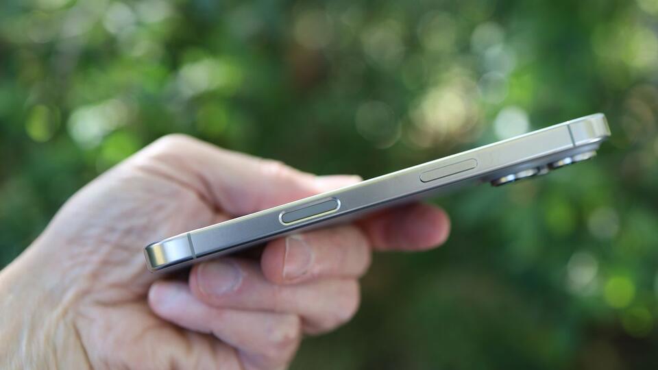 How Thin Is Too Thin for Smartphones?