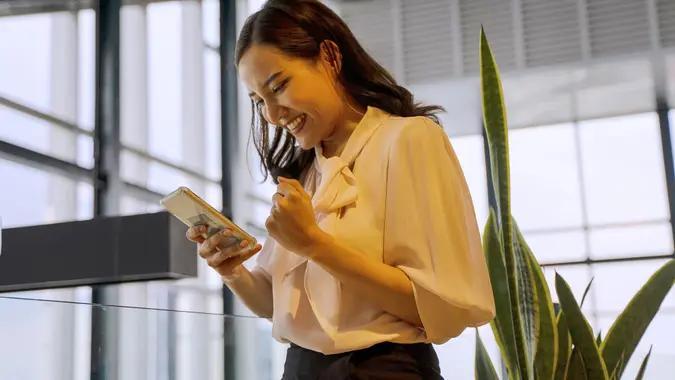 Can Your Phone Really Make You Rich?