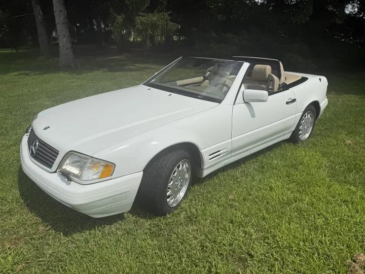 Classic SL500 roadster up for grabs in Michigan