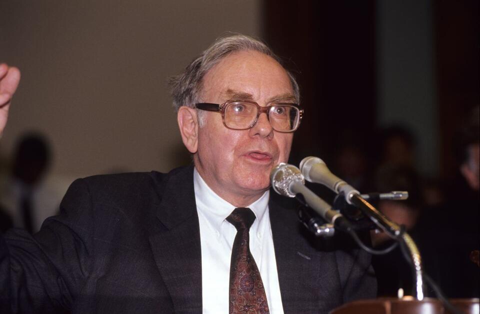 Buffett’s Secret: Fix Your Money Fumbles Fast