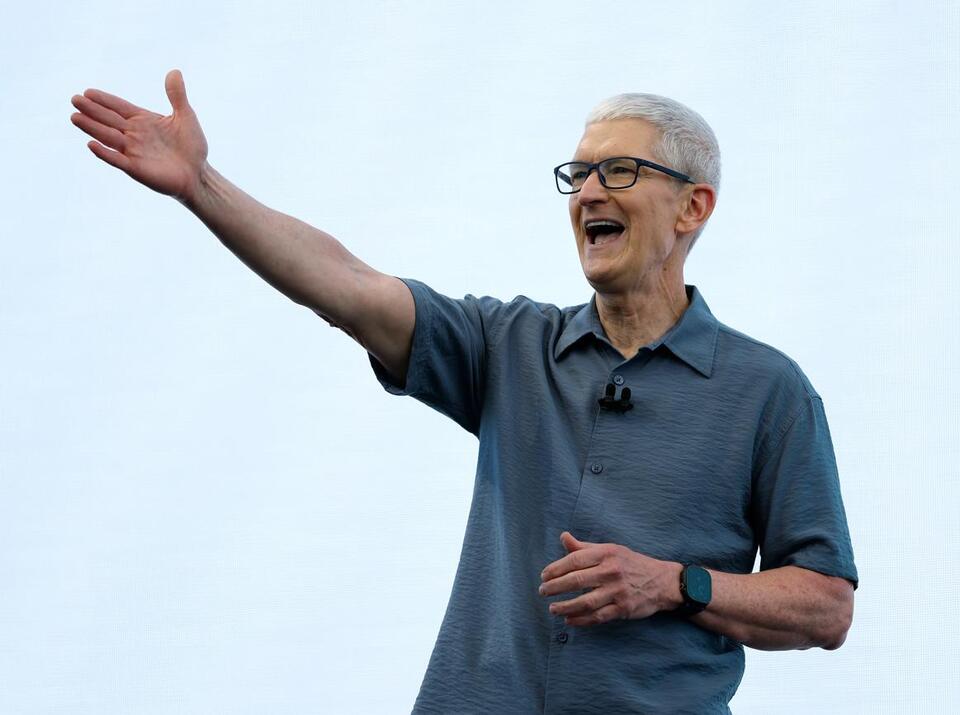 Is Apple’s 3D Photo Just a Gimmick or AR Revolution?