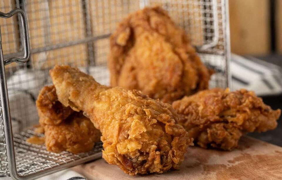 Chick-fil-A now requires teens to dine with adults