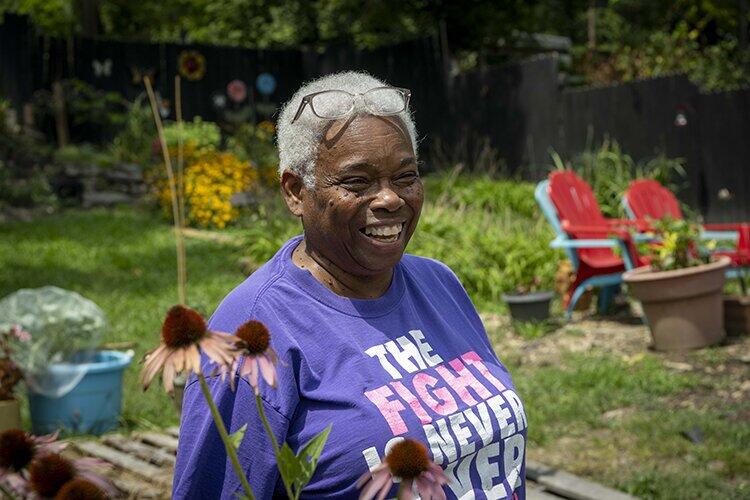Neighbors turn empty lots into food oases