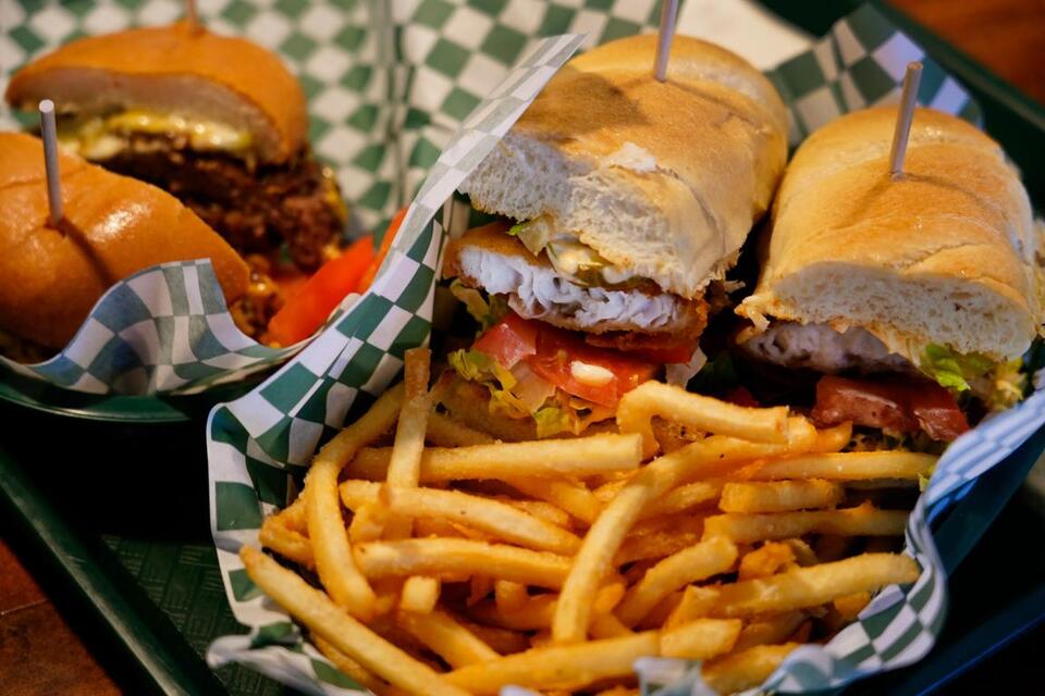 Cincinnati’s mini golf spot serves up real foodie surprises