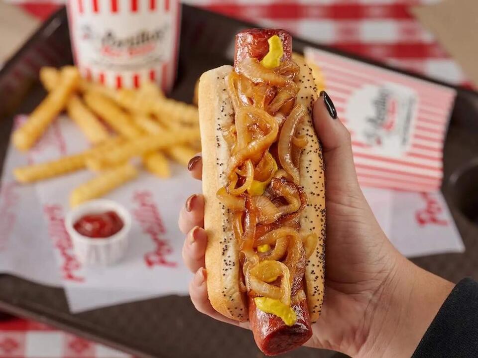 Portillo’s brings Chicago flavor to Dallas!