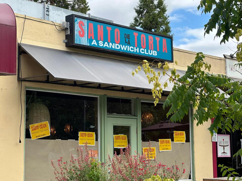 New bistro brings all-day comfort near UO