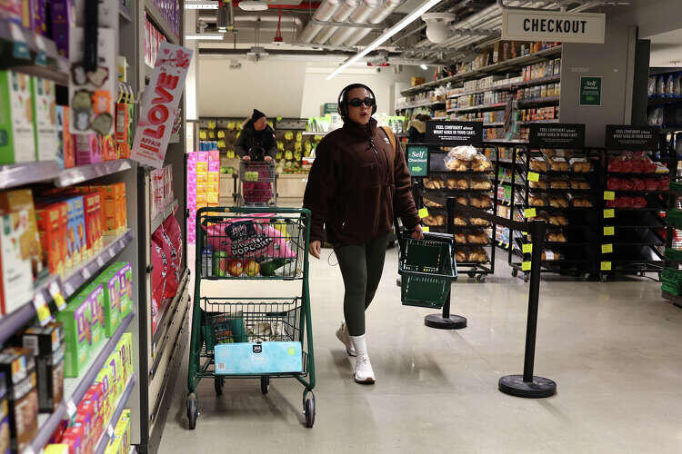 Whole Foods and H-E-B heat up North Texas grocery scene