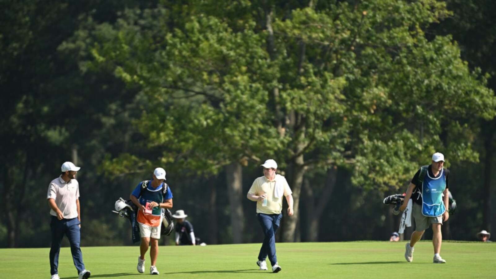 Scheffler’s clutch win with a new bagman