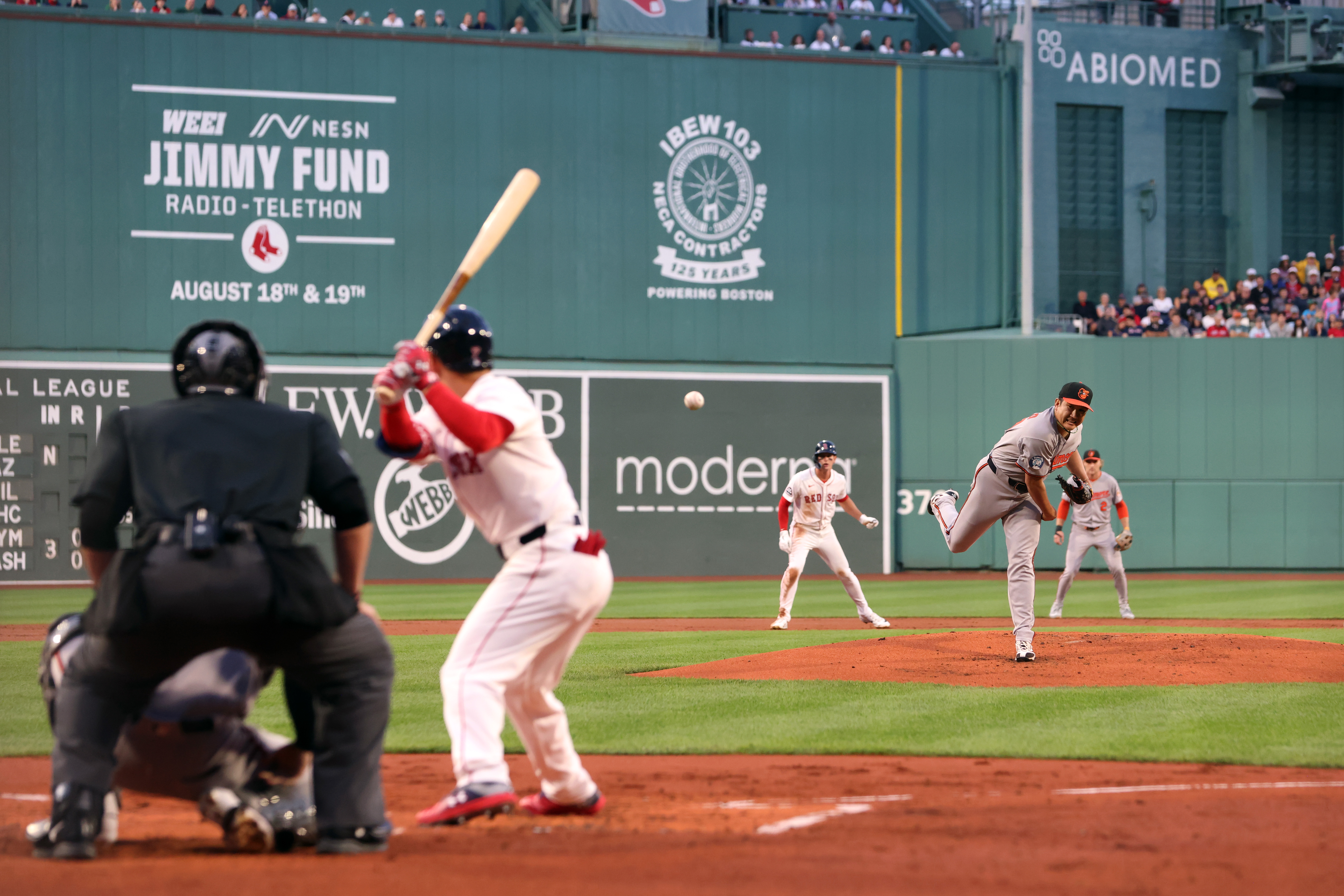 Fenway chaos: Fire alarm shakes up Sox game
