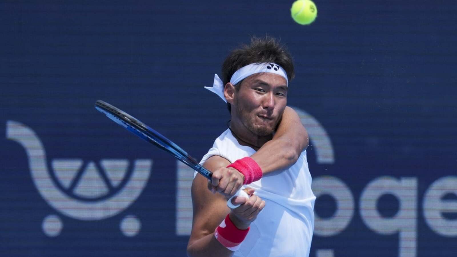 Bu destroys Tsitsipas in Winston-Salem upset