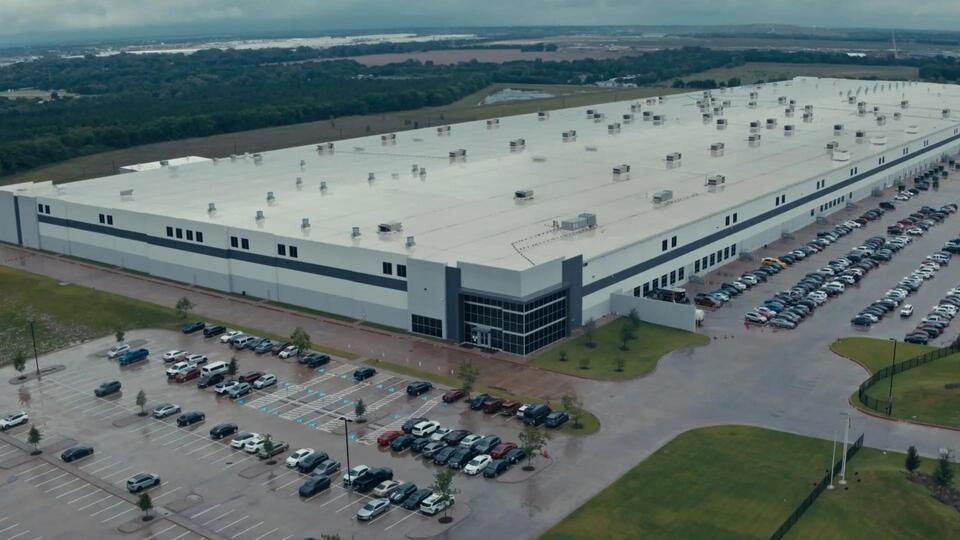 Texas solar factory brings jobs and energy savings