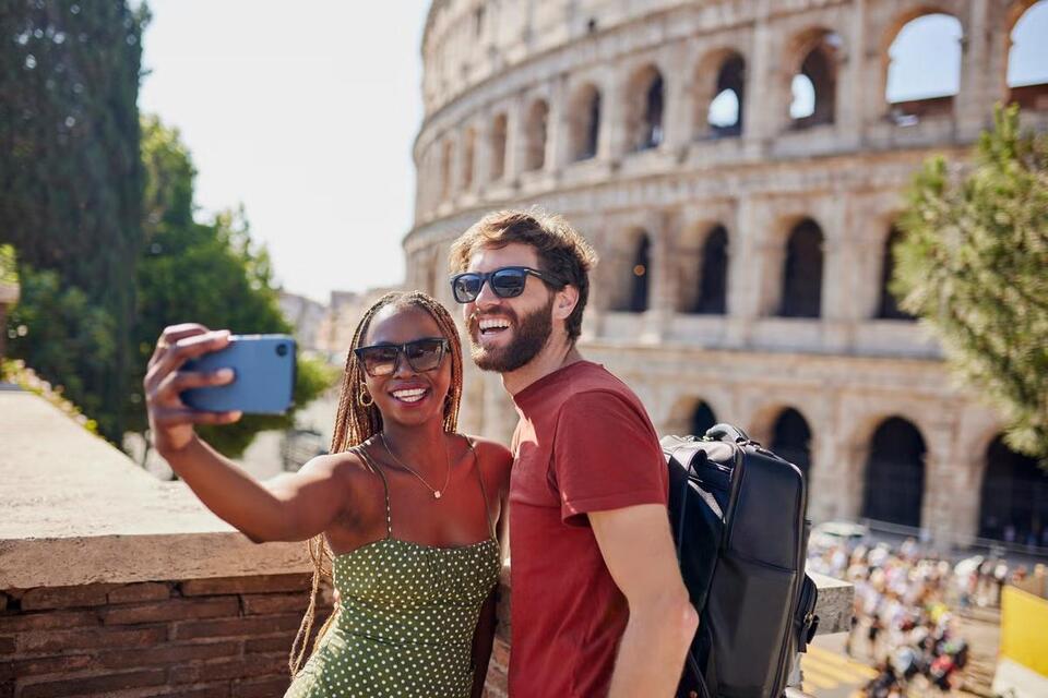 How Europeans Instantly Spot American Tourists