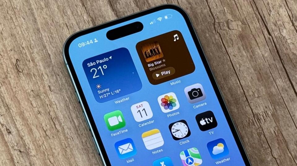 Why Did Apple Rush Out iOS 18.6.2?