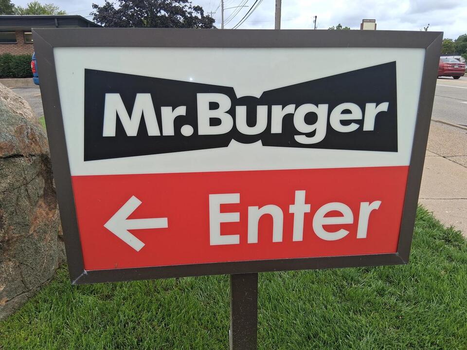 Grand Rapids says goodbye to Mr. Burger’s founder