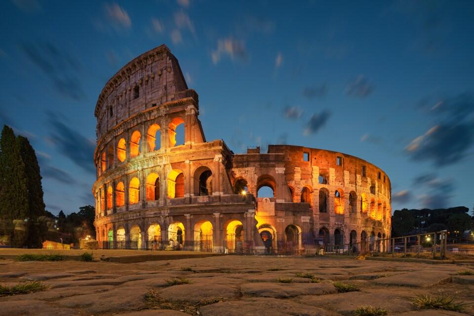 Tragedy at the Colosseum: Guide Collapses