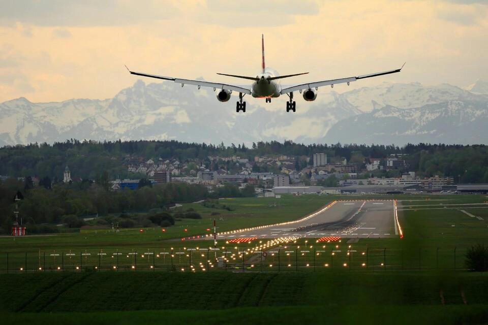 United Flight’s Wild Mayday Moment