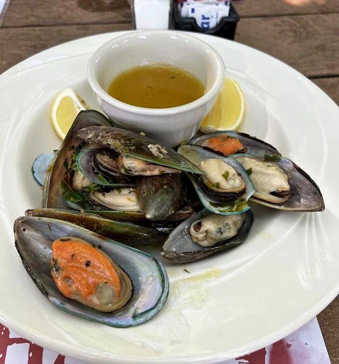 Erie’s hidden gem for unforgettable mussels