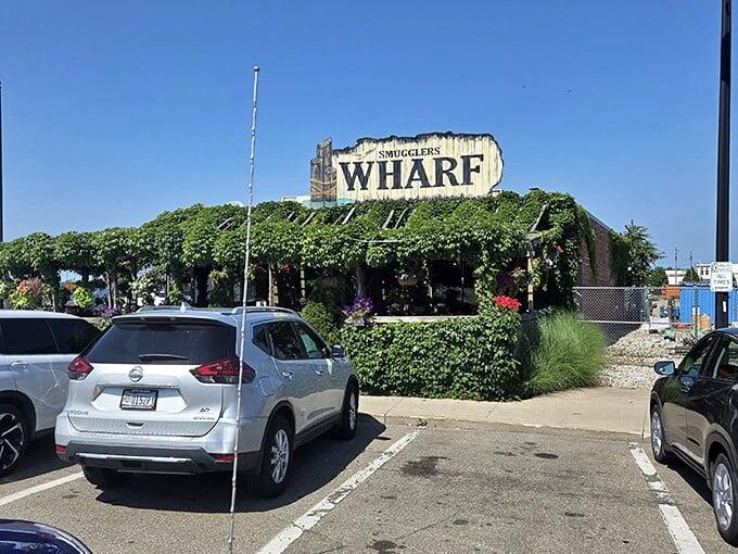 Erie’s hidden seafood gem: Smugglers’ Wharf