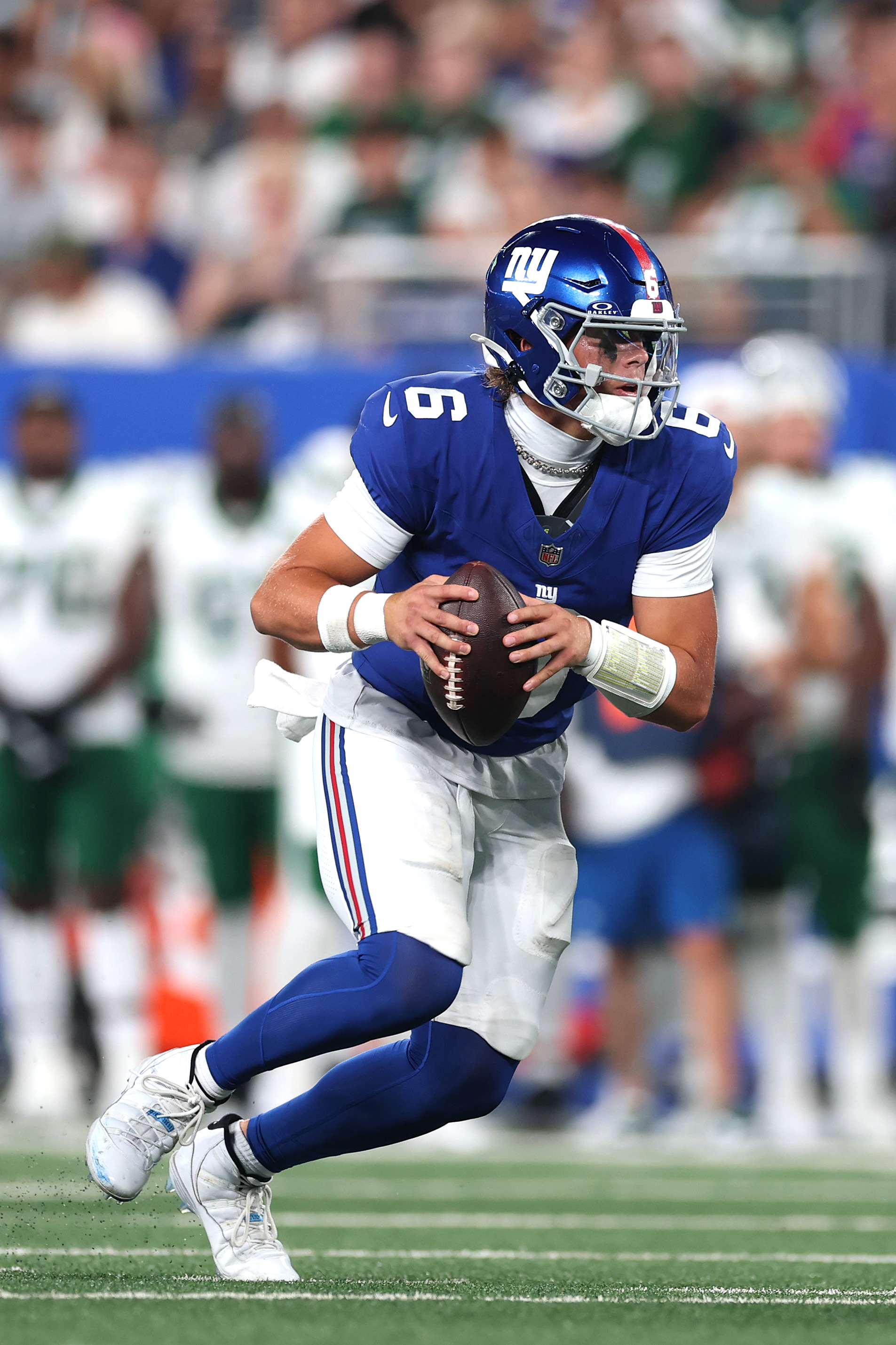 Jaxson Dart lights up MetLife