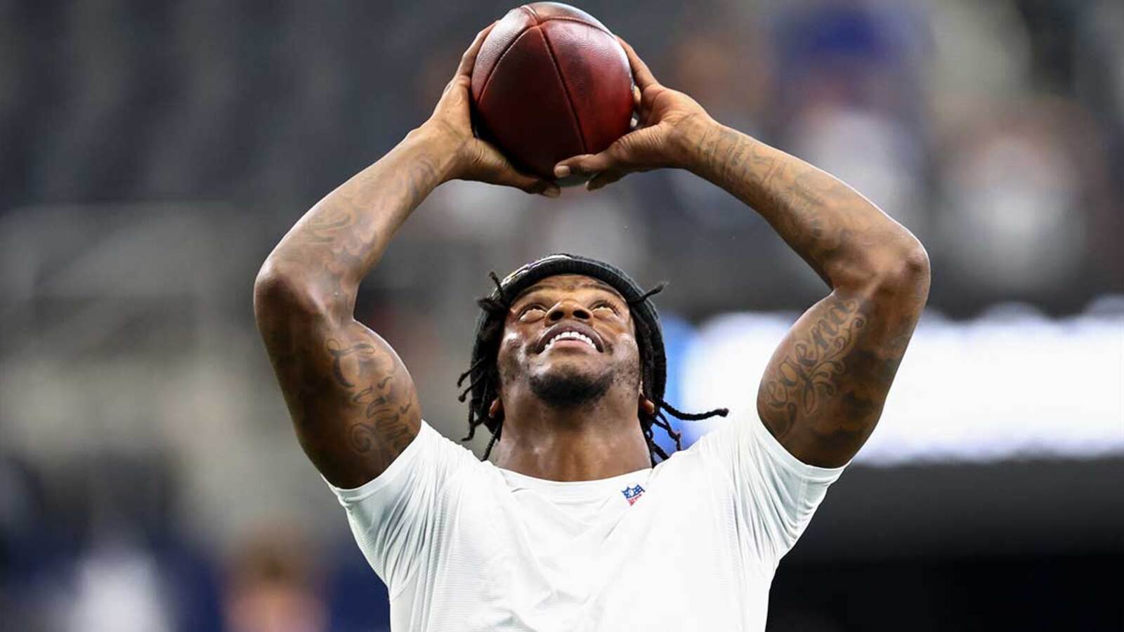 Lamar clowns Schefter’s injury drama