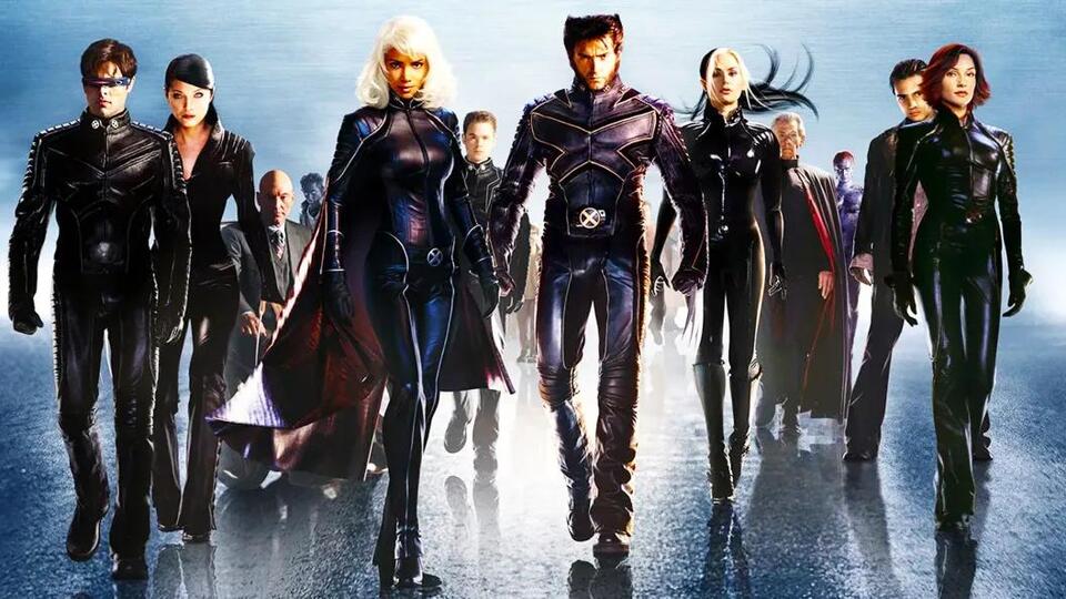 Nightcrawler Drama? Alan Cumming Drops MCU Bombshell 🌀