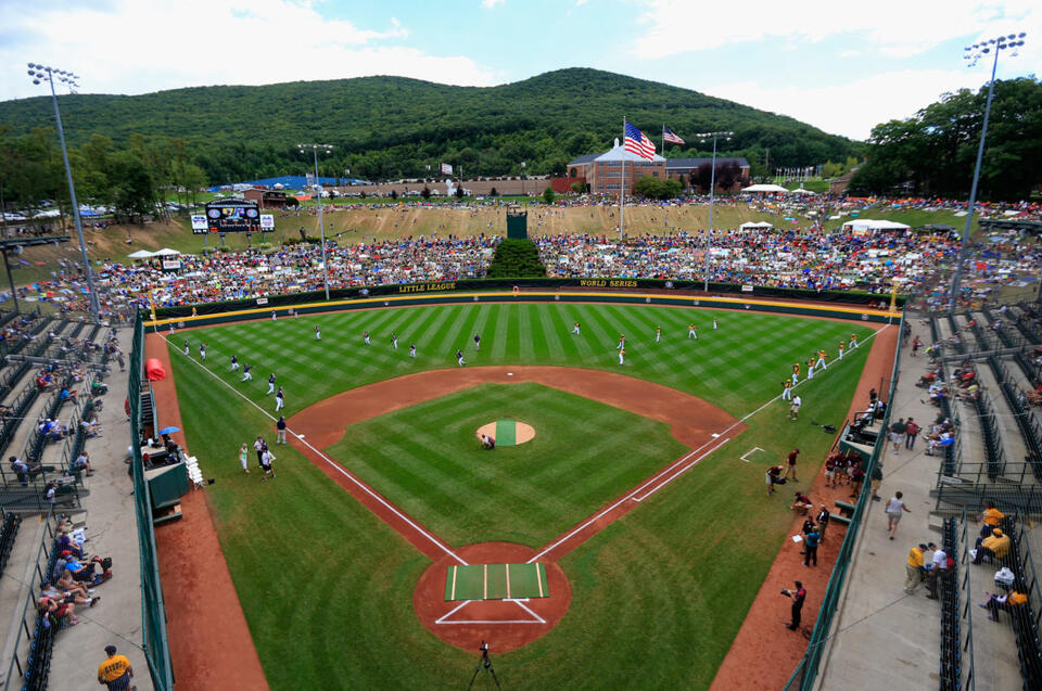 LLWS umpire’s wild call stirs outrage