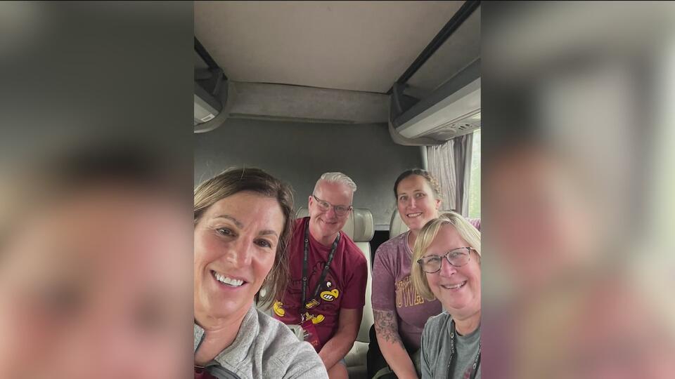 Cyclones fans unite after Ireland travel chaos