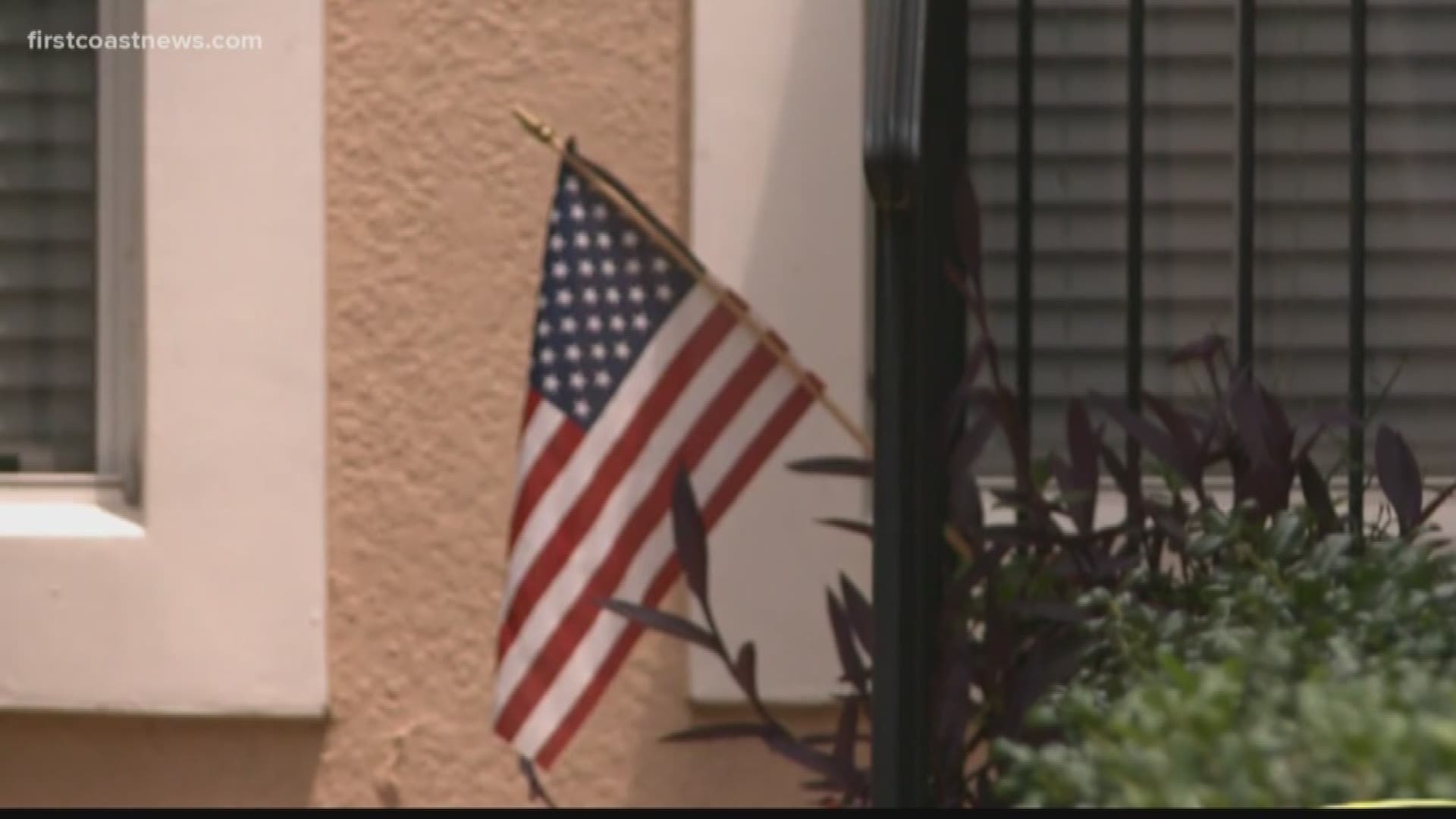 hoa fined a veteran for flying the flag