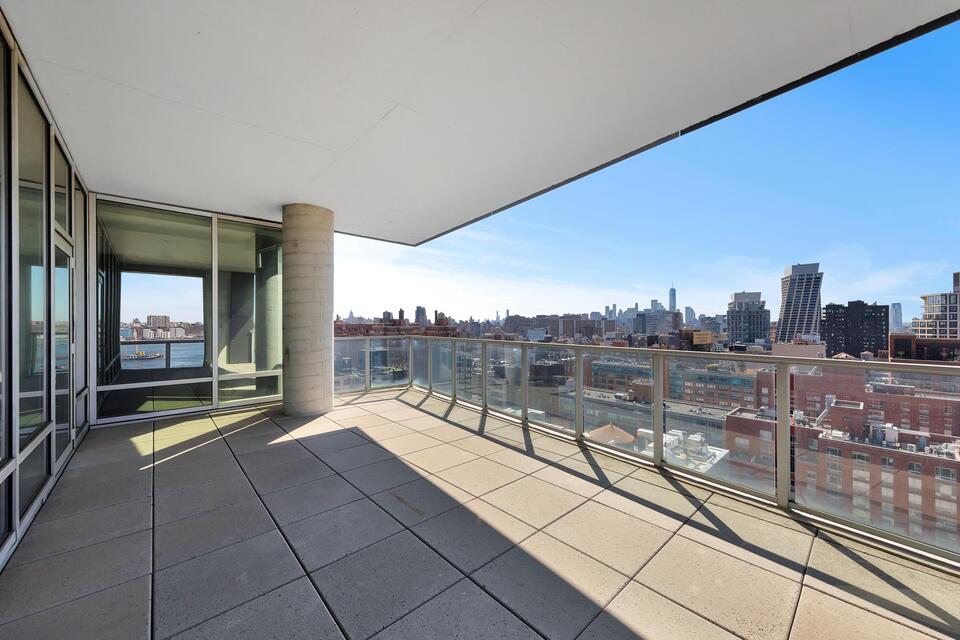 Calvin Klein’s Chelsea penthouse sells at a loss