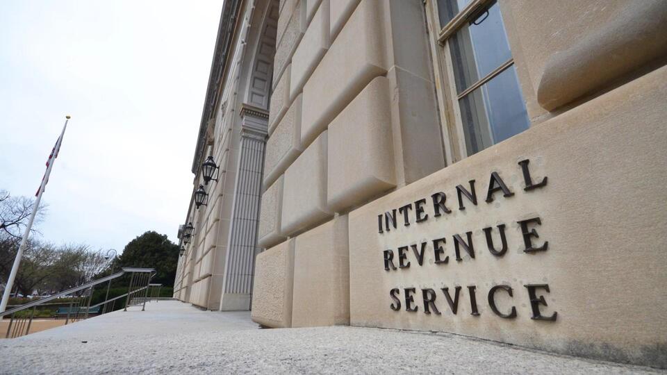 Crypto Tax Shakeup: IRS Boss Bows Out