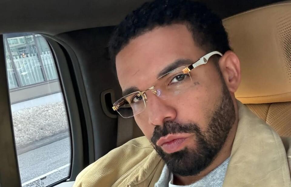 Drake’s 3D Merch Store: Genius or Gimmick?