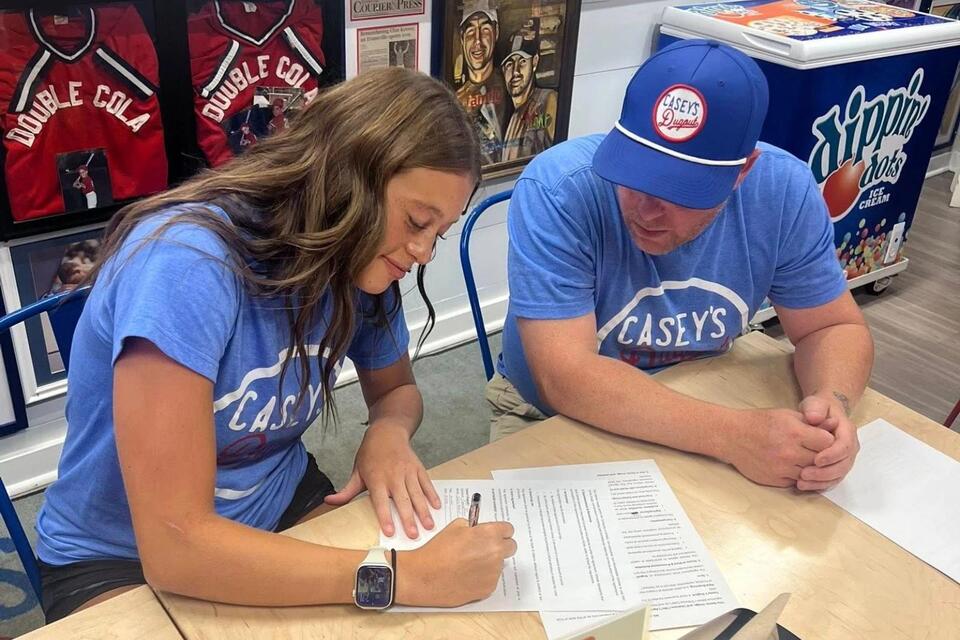 Evansville’s first female athlete signs NIL deal