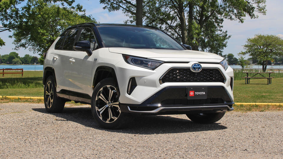 RAV4 Plug-In Hybrid’s Wild Lease Deal