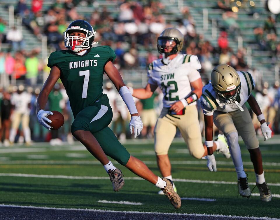 Akron football teams shake up Week 1