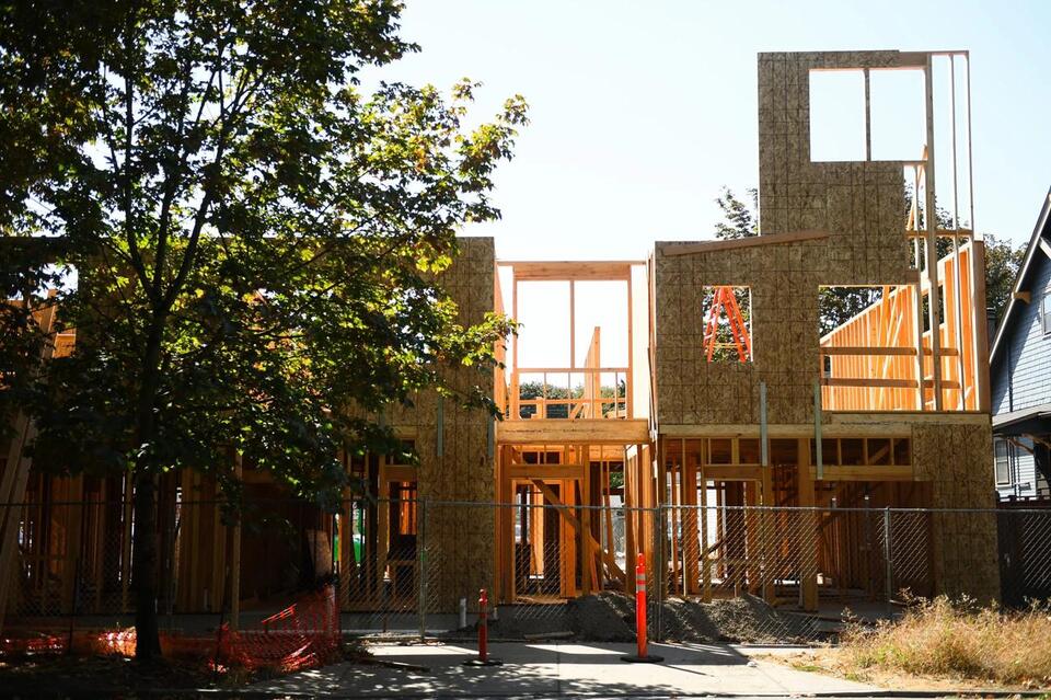 Eugene renters face 76-hour workweeks for housing