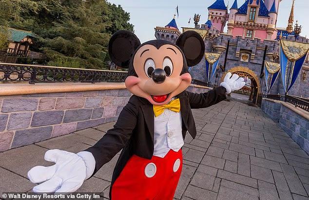 Old-School Mickey Mouse Was Nightmare Fuel 😱