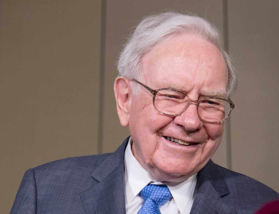 Buffett’s Coffee Chat: Beware Fast-Talking Money Tips
