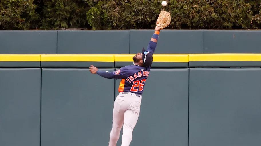 Astros shake things up with Brice Matthews return