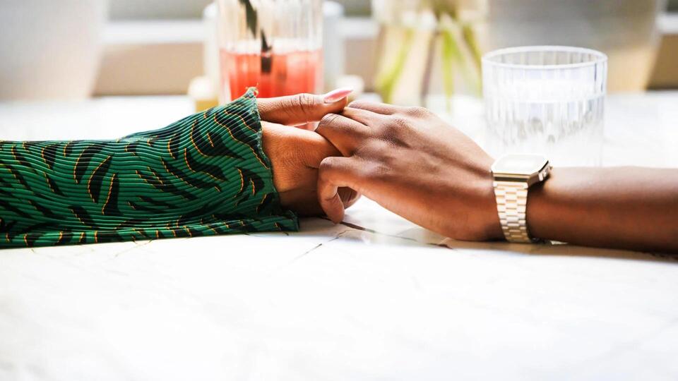 Boston singles ditch apps for real-life sparks