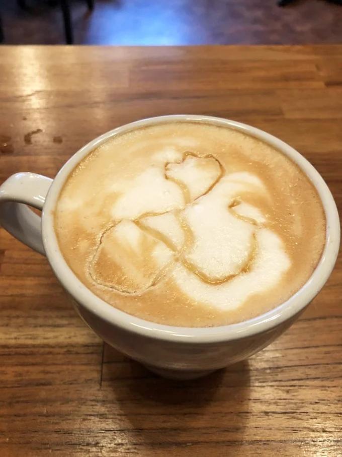 Cleveland’s waffle wonder: Lucky’s Cafe magic