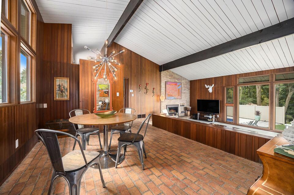 Midcentury gem in Creston hits the market