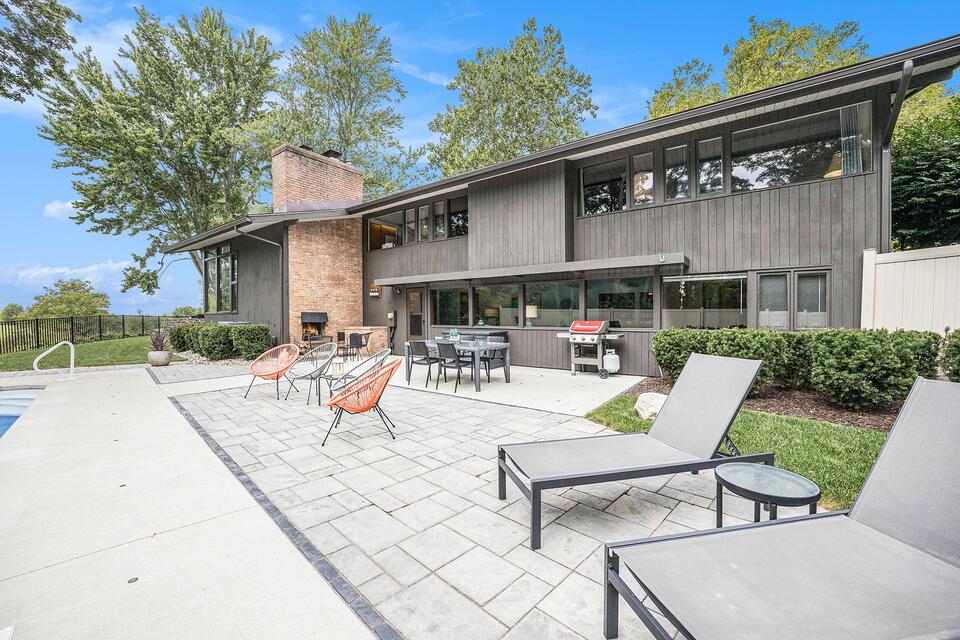 Midcentury gem in Creston hits the market