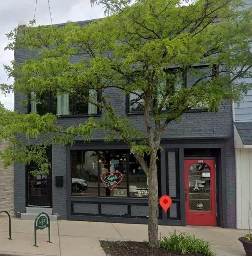 Grand Rapids’ oldest eatery still shines